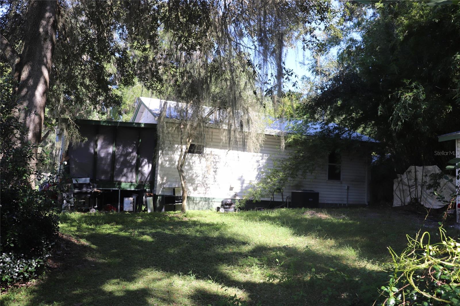 LAKE FOREST ESTATE - Residential