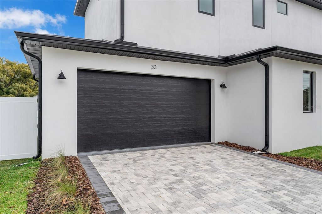 Photo of 33 S Graham Avenue, Orlando, FL 32803 (MLS # O6383356)