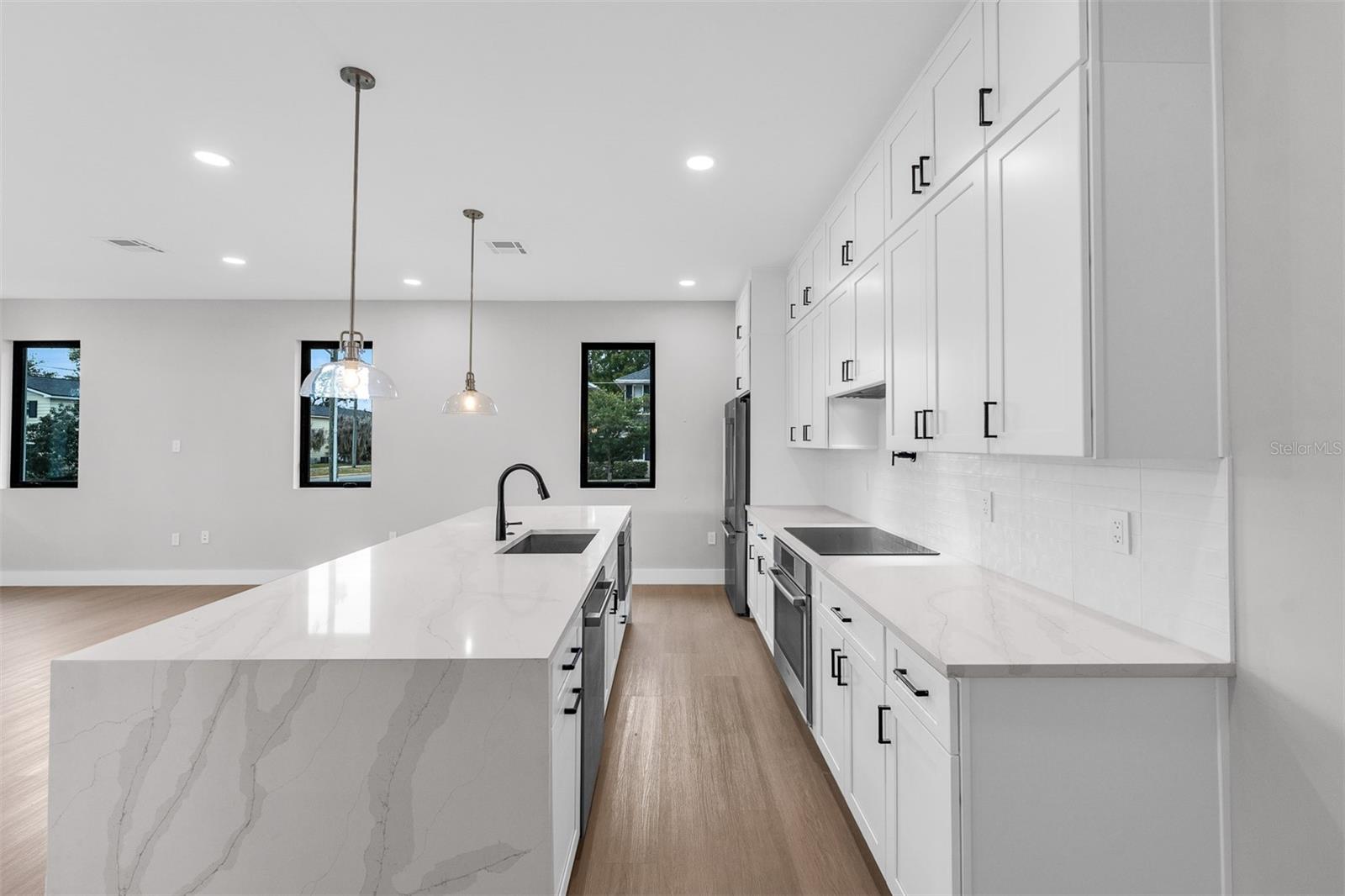 GOLDEN HGTS - Residential