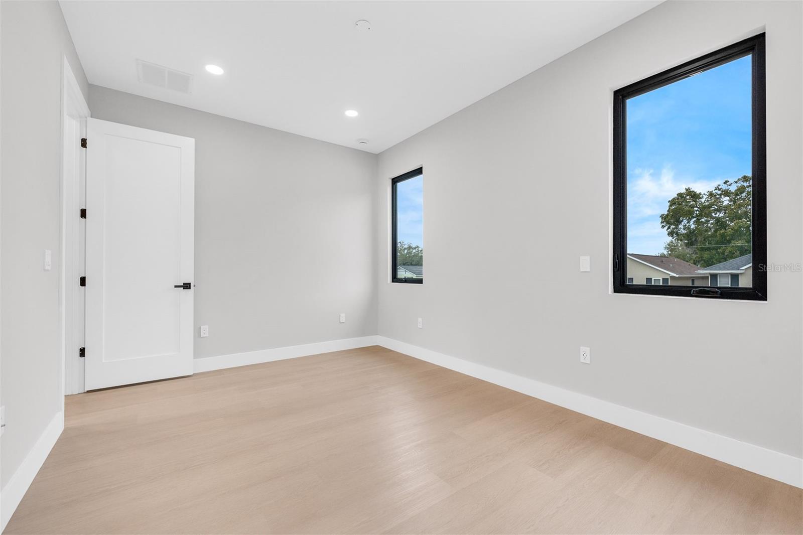 GOLDEN HGTS - Residential