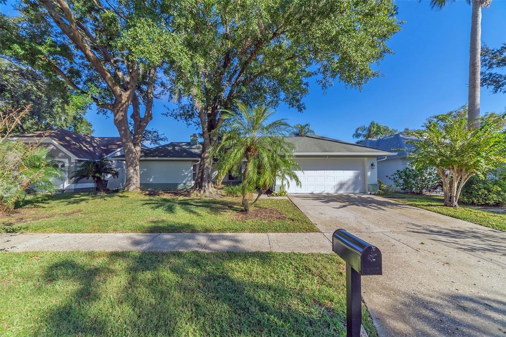 Photo of 9430 Pebble Glen Avenue, Tampa, FL 33647 (MLS # TB8443469)