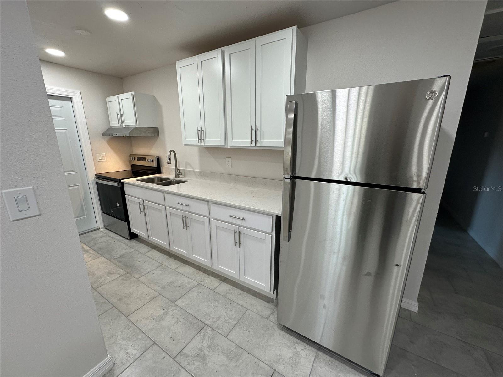 SUNRISE ESTATES - Residential Income