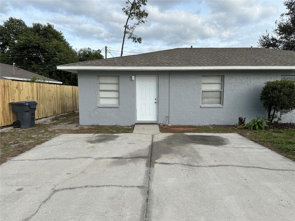 Photo of 1438 Moonlite Drive, Lakeland, FL 33801 (MLS # L4959825)