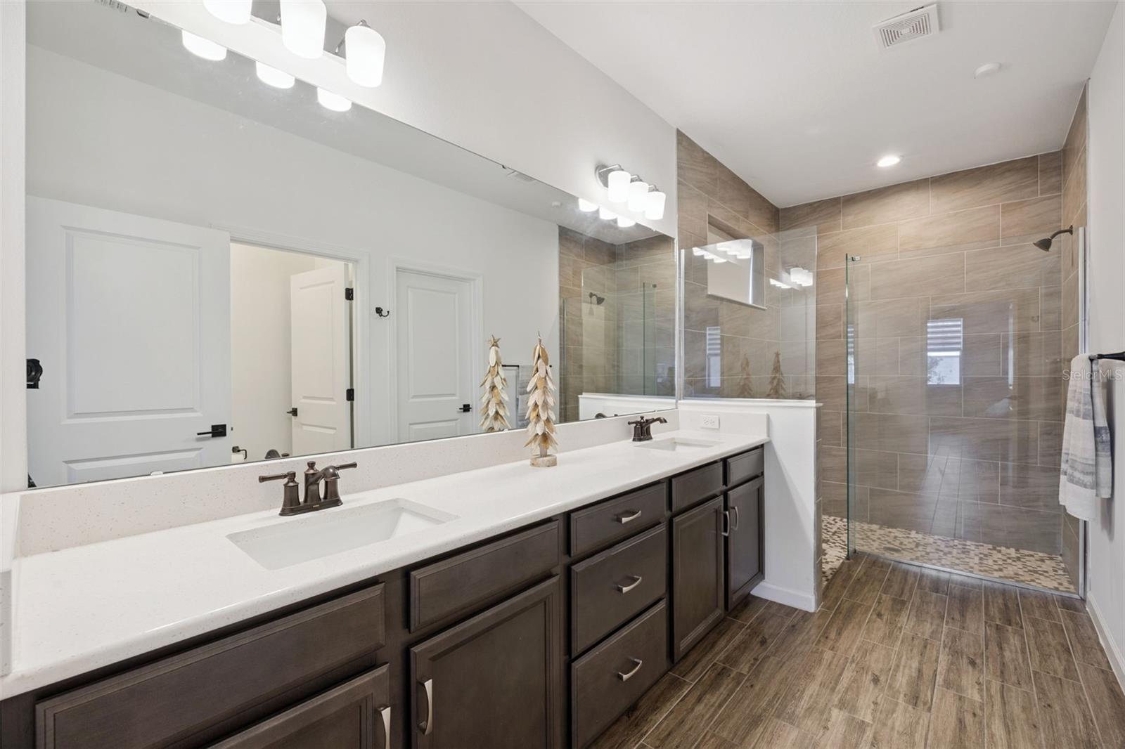 HARTWOOD LNDG - Residential