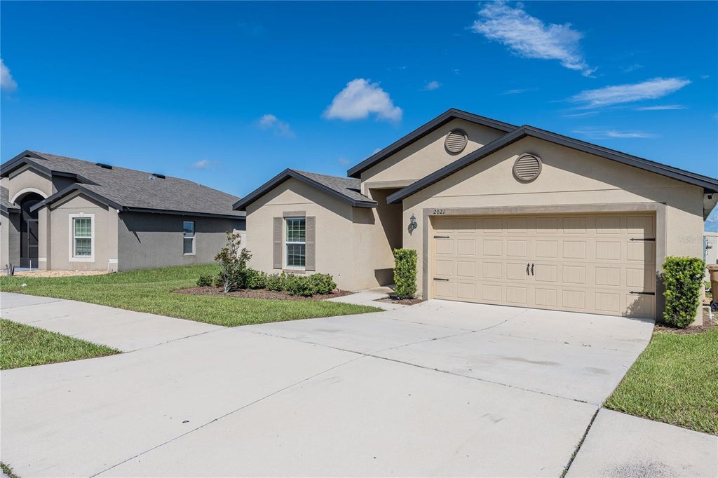 Photo of 2021 Amber Sweet Circle, Dundee, FL 33838 (MLS # L4964948)