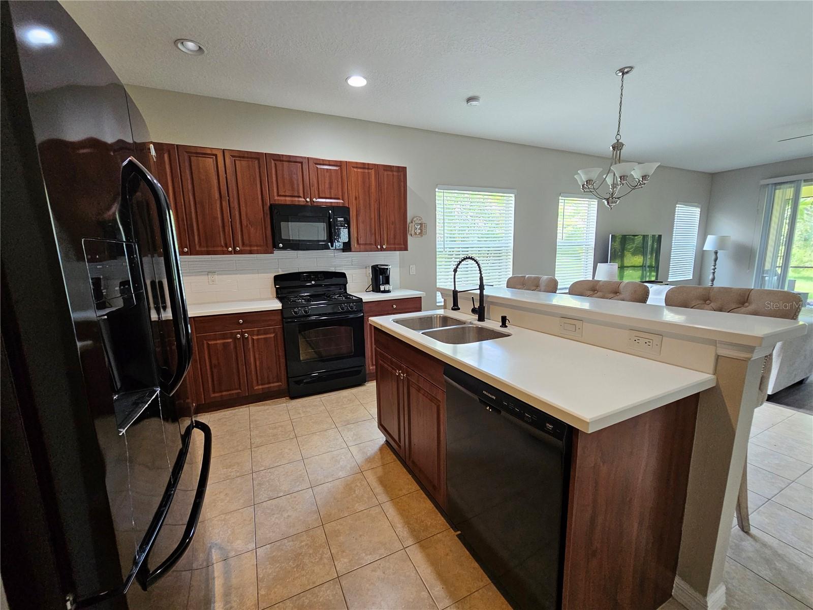 CENTRAL PARK SUBPHASE A-2A - Residential Lease