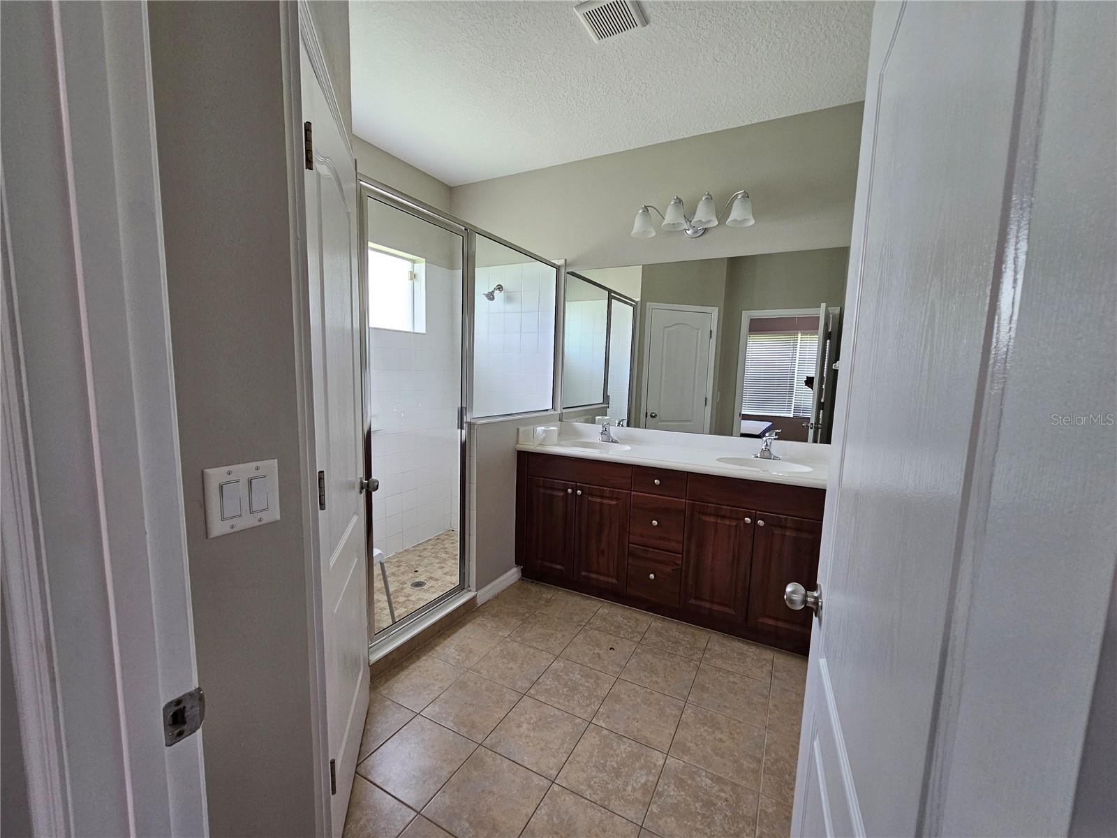 CENTRAL PARK SUBPHASE A-2A - Residential Lease