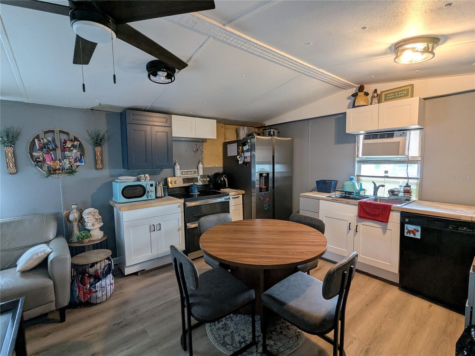 53 SUNSET CIRCLE