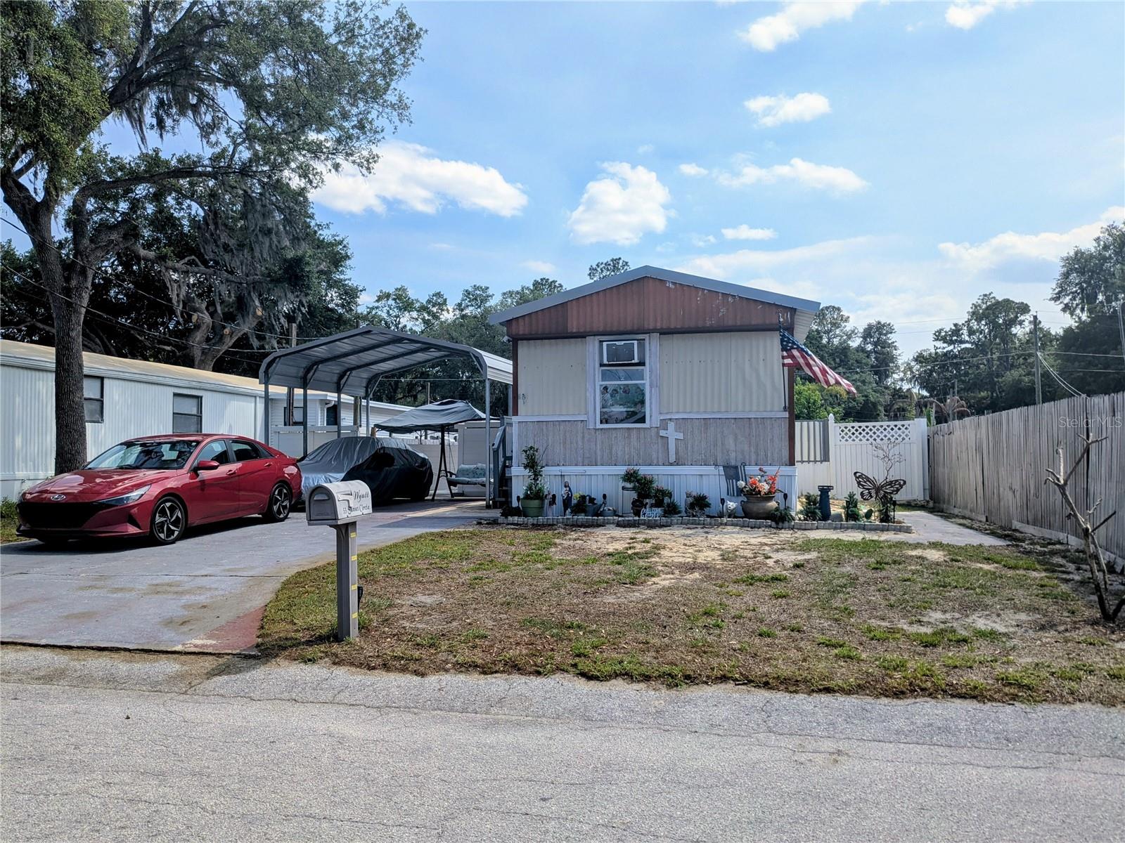 LAKE MARIANA SHORES - Residential