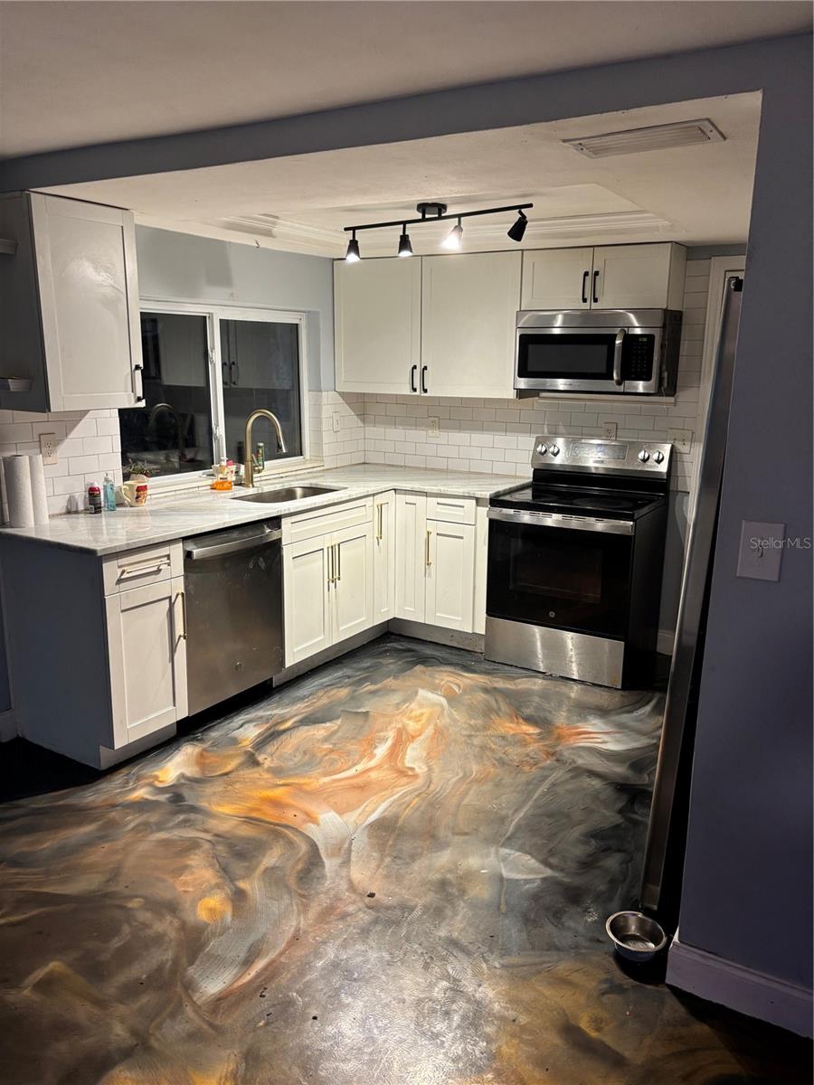BEACON SQUARE - Residential
