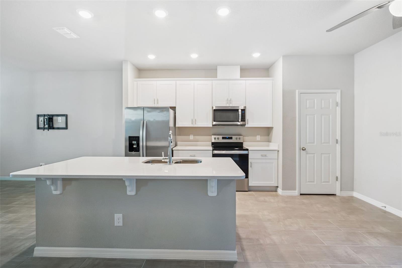 LEGACY PLACE - Residential