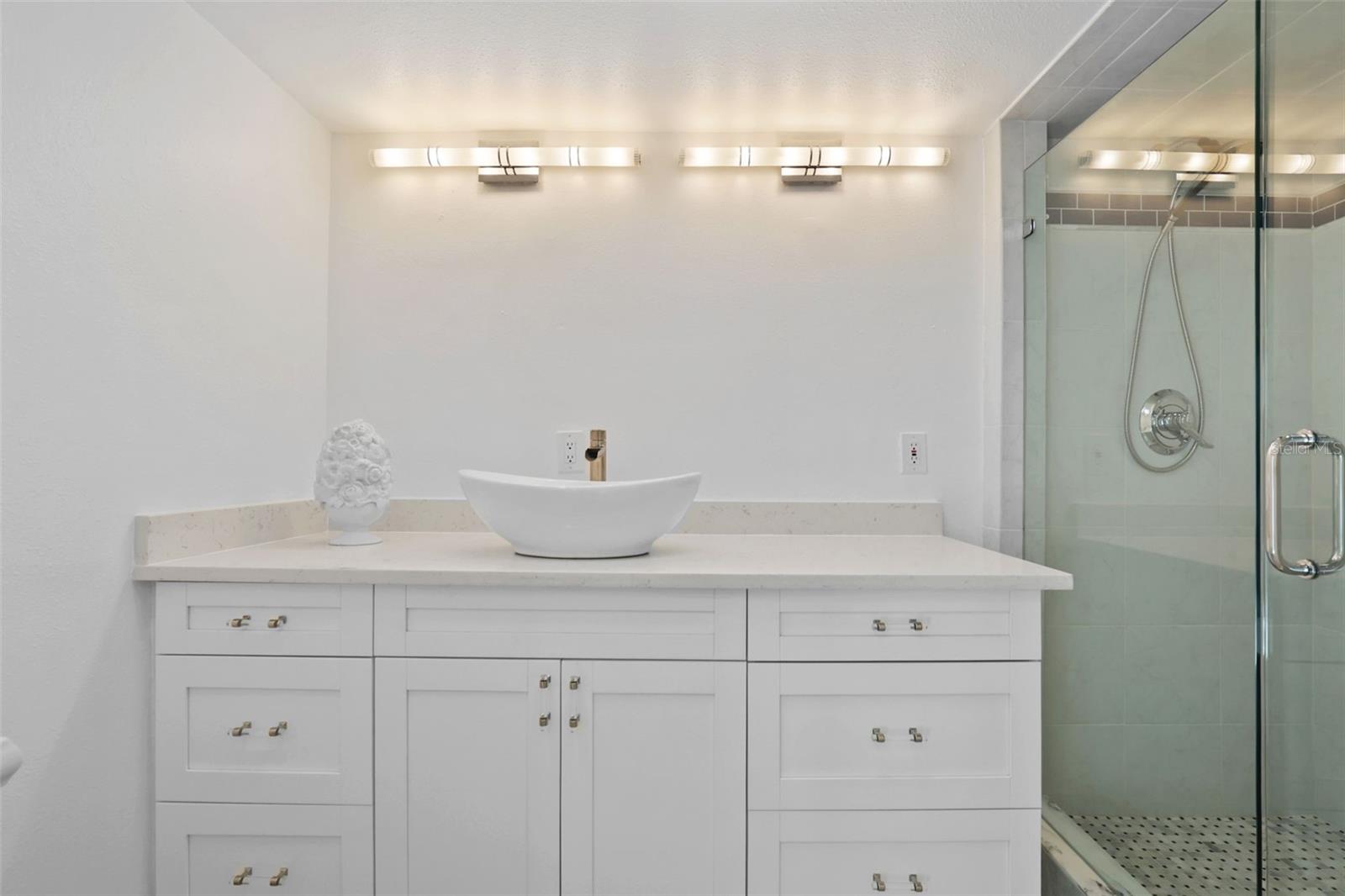 BAYSHORE ESTATES 4 - Residential