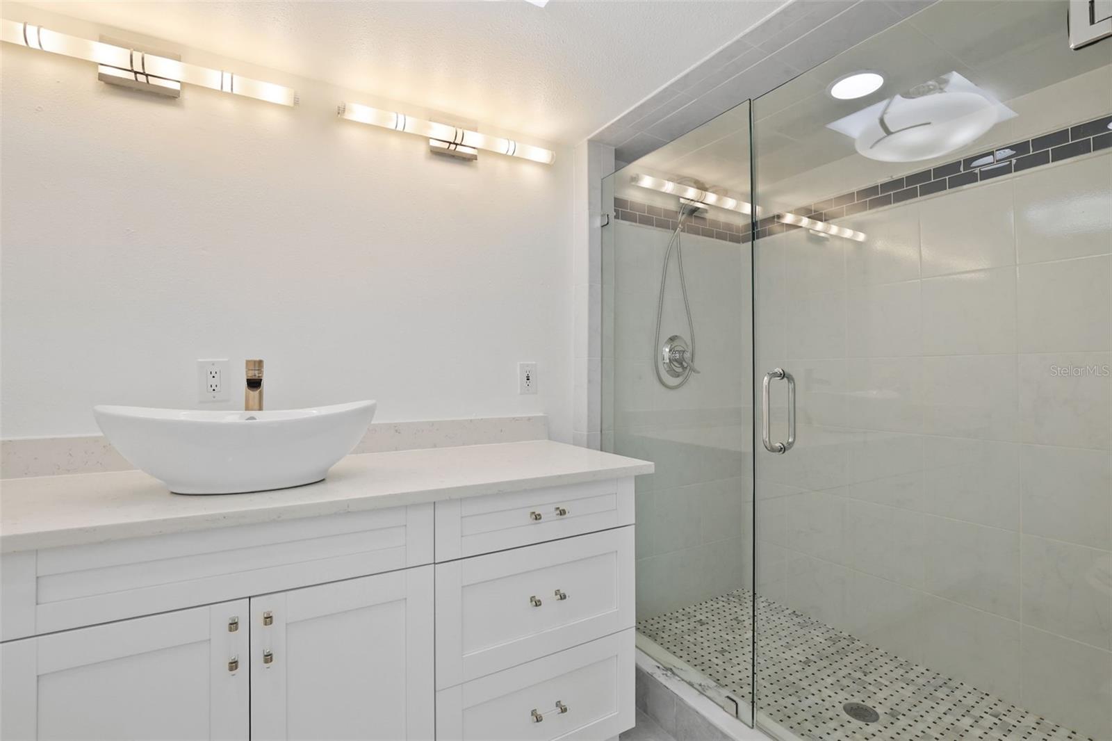 BAYSHORE ESTATES 4 - Residential