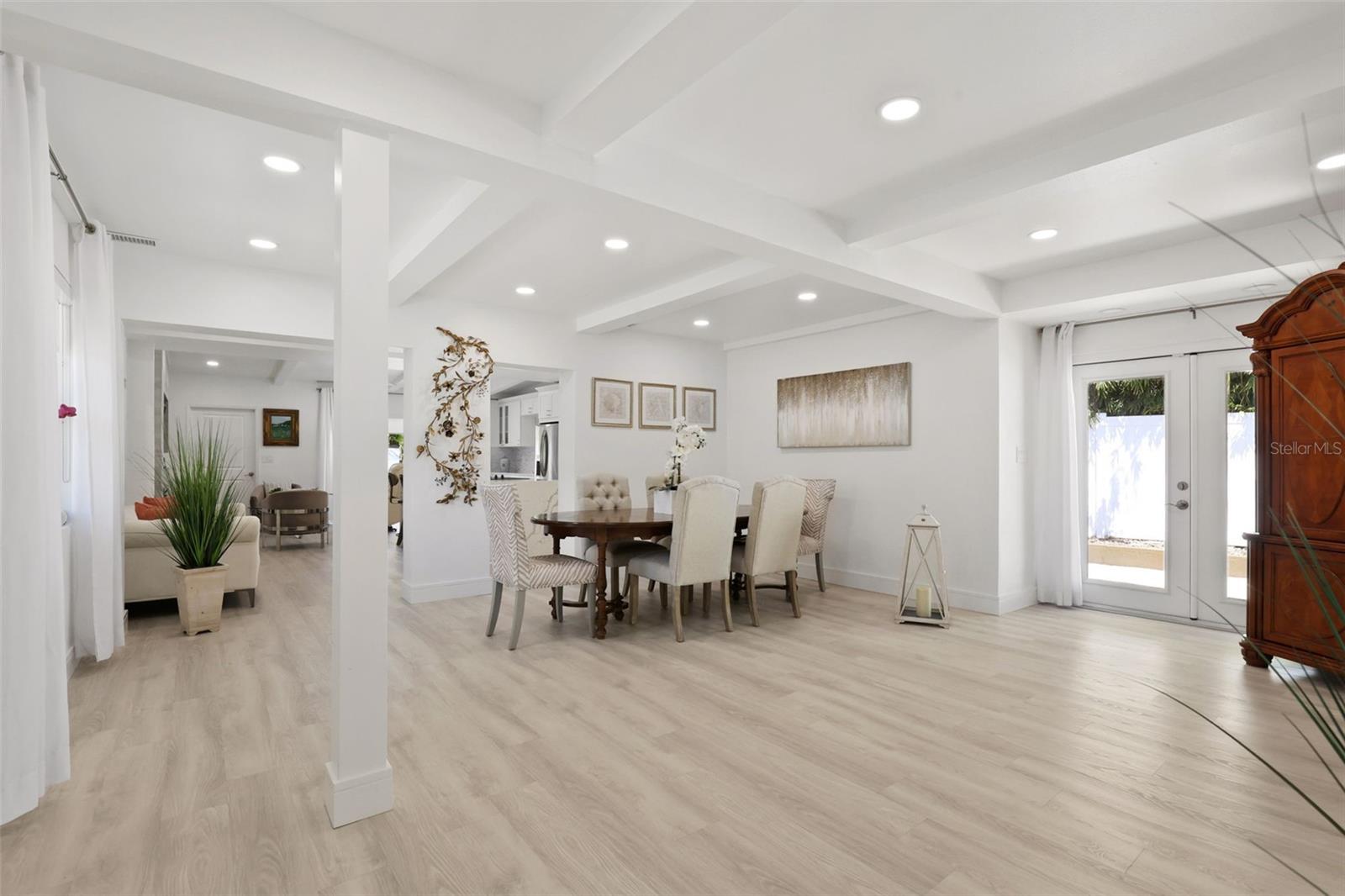 BAYSHORE ESTATES 4 - Residential