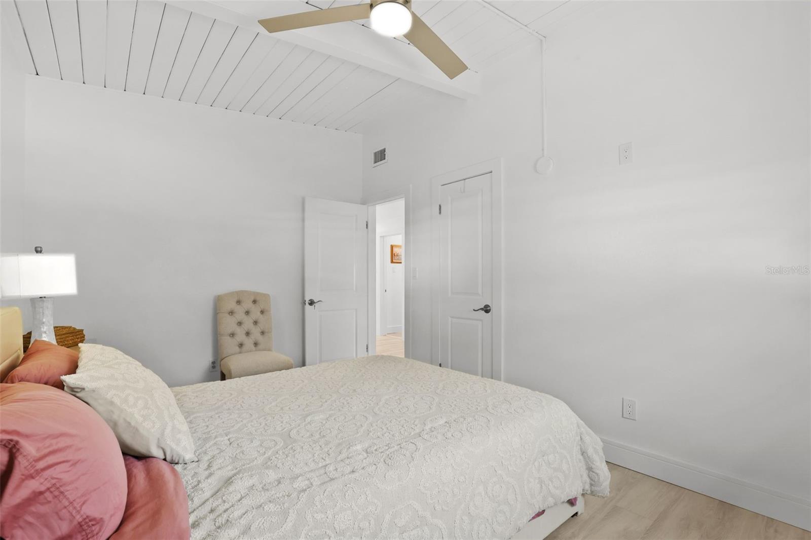 BAYSHORE ESTATES 4 - Residential