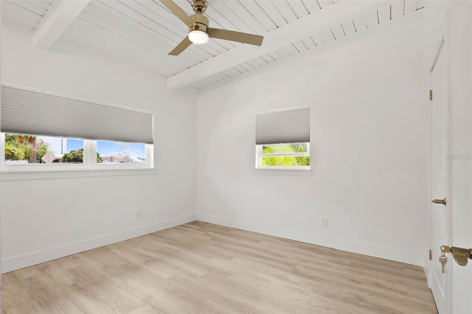 BAYSHORE ESTATES 4 - Residential