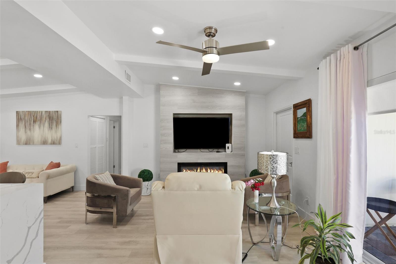 BAYSHORE ESTATES 4 - Residential