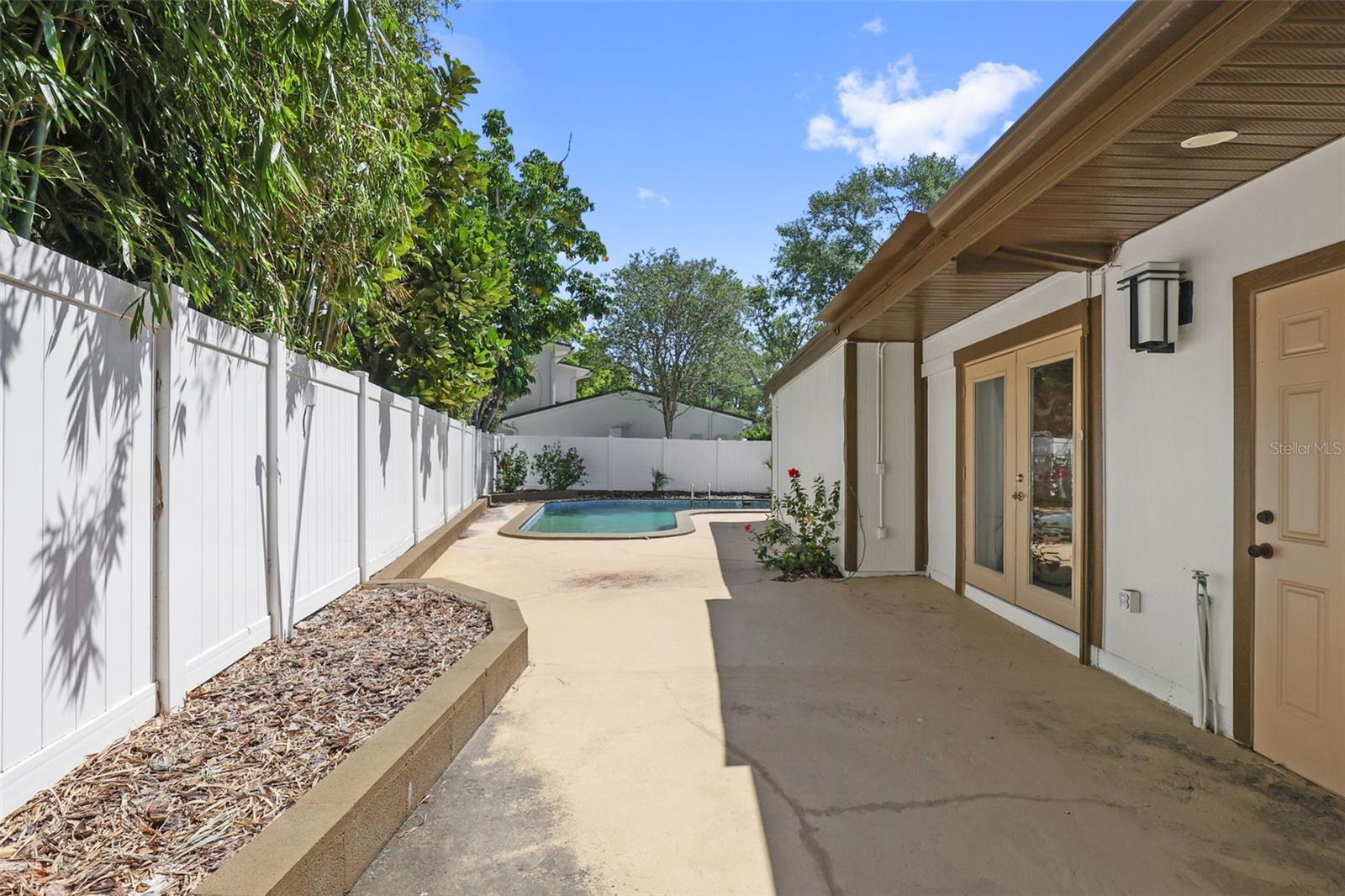 BAYSHORE ESTATES 4 - Residential