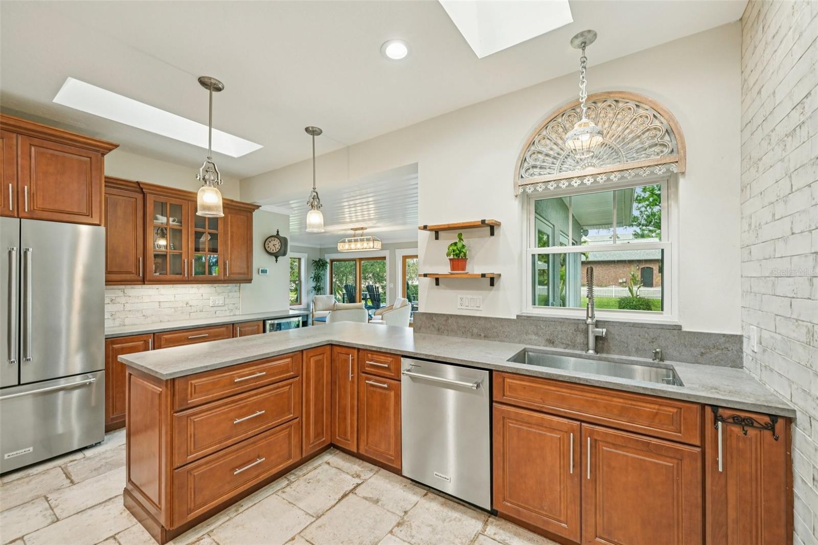 WM RICHMANS - Residential