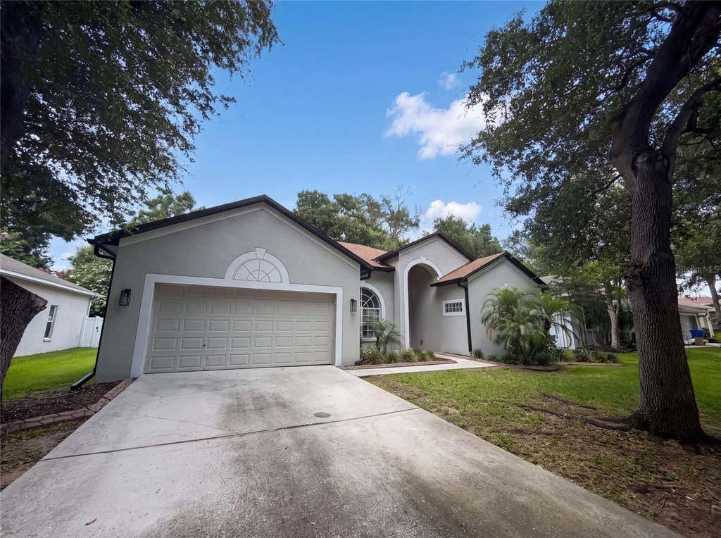 Photo of 222 Taylor Bay Lane, Brandon, FL 33510 (MLS # O6423610)