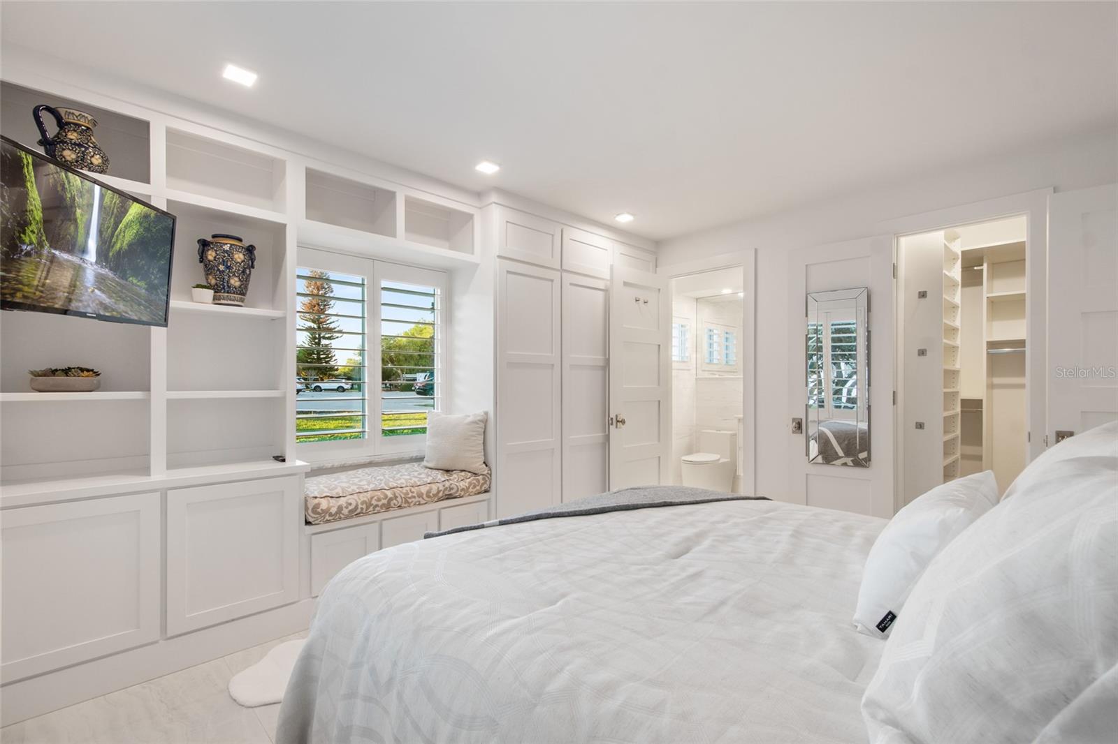 LAKE MAITLAND TERRACE APTS - Residential