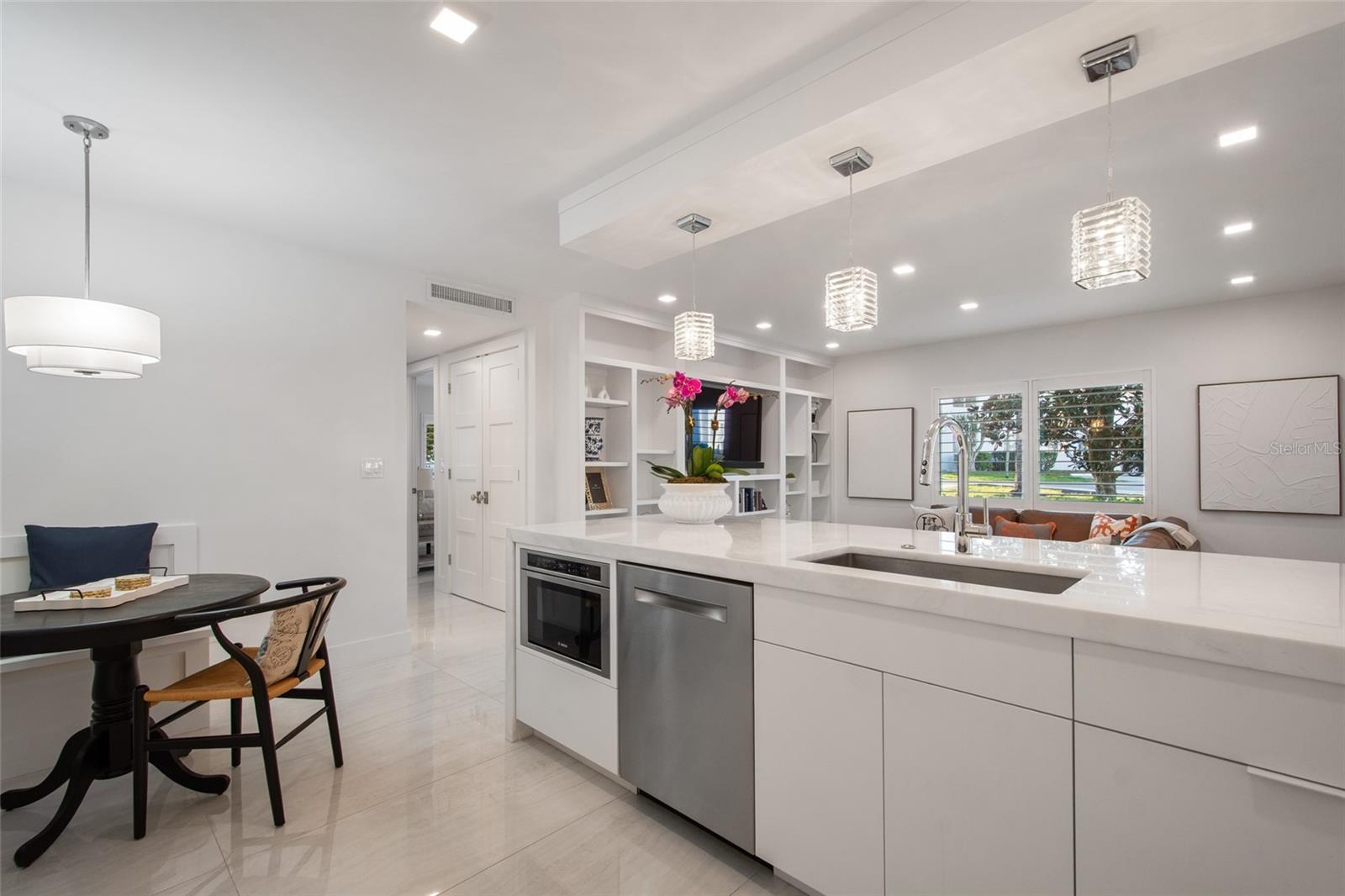 LAKE MAITLAND TERRACE APTS - Residential