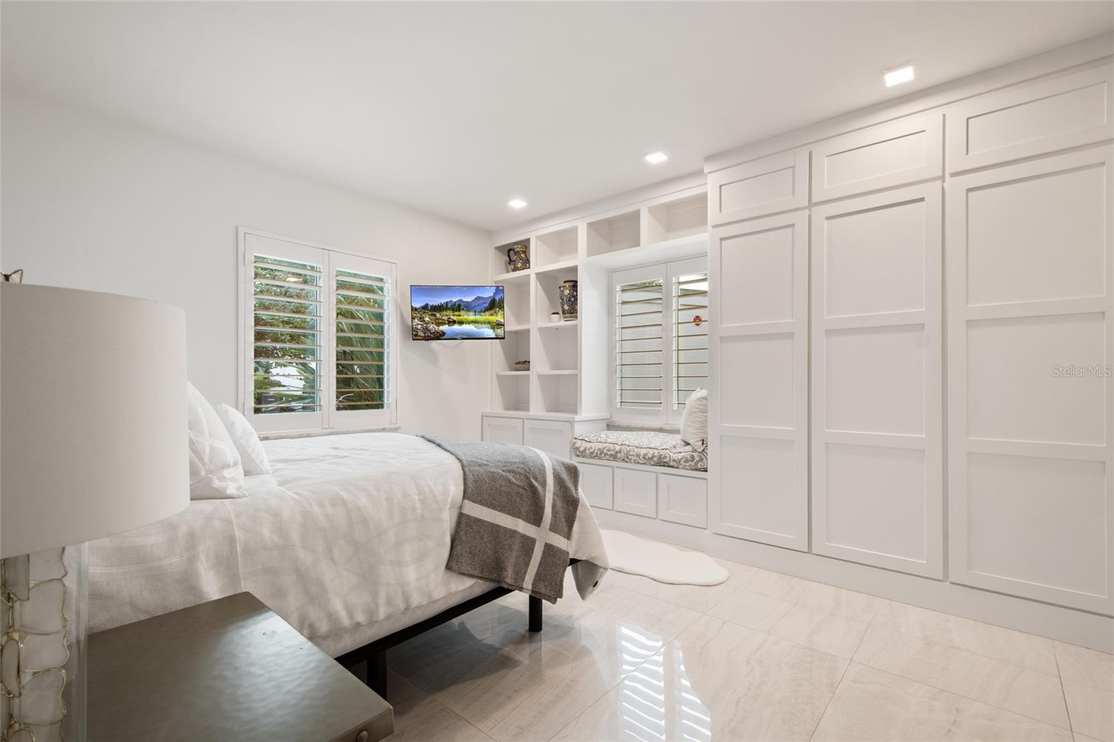 LAKE MAITLAND TERRACE APTS - Residential