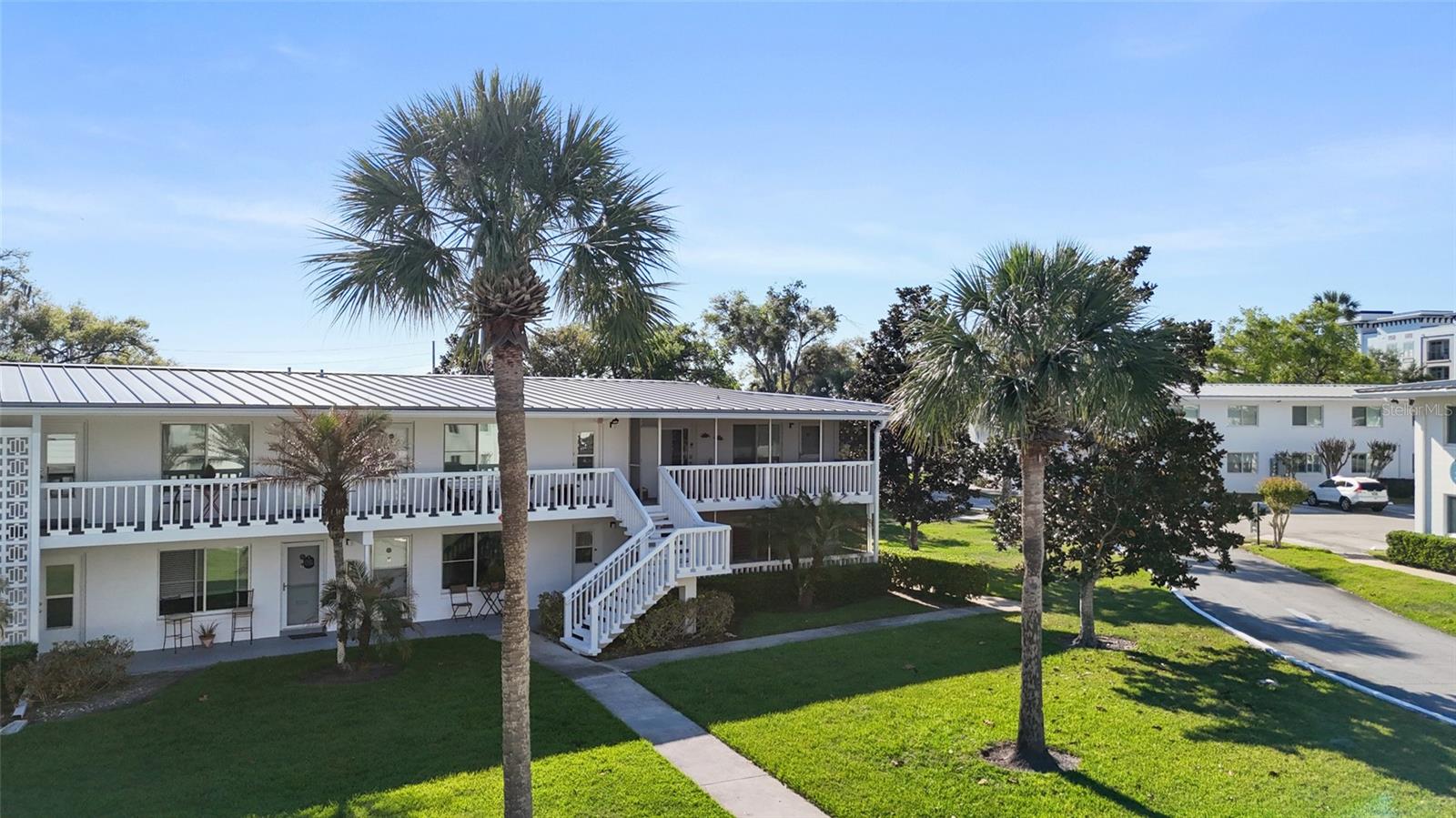 LAKE MAITLAND TERRACE APTS - Residential