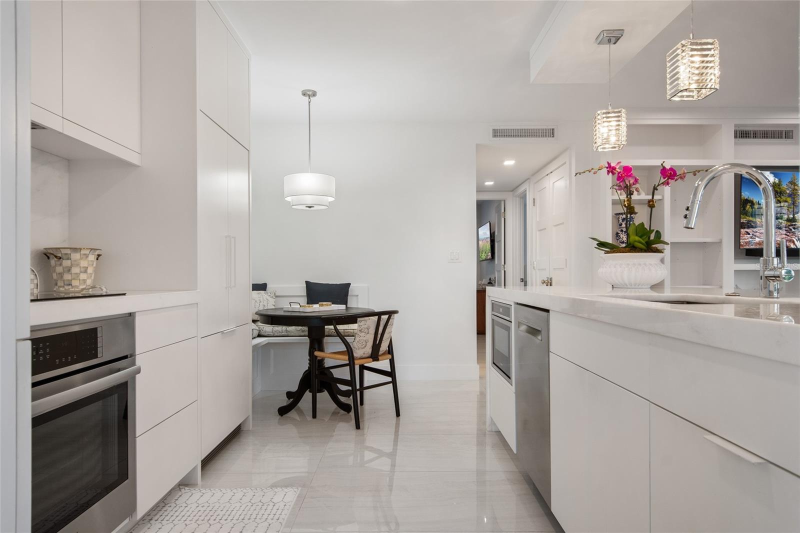 LAKE MAITLAND TERRACE APTS - Residential