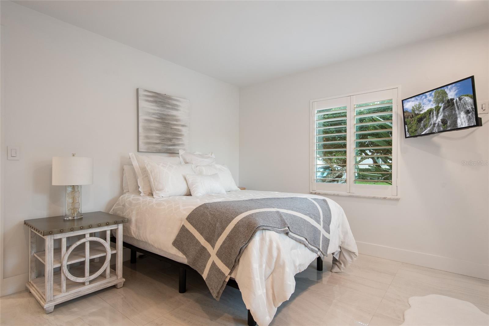 LAKE MAITLAND TERRACE APTS - Residential