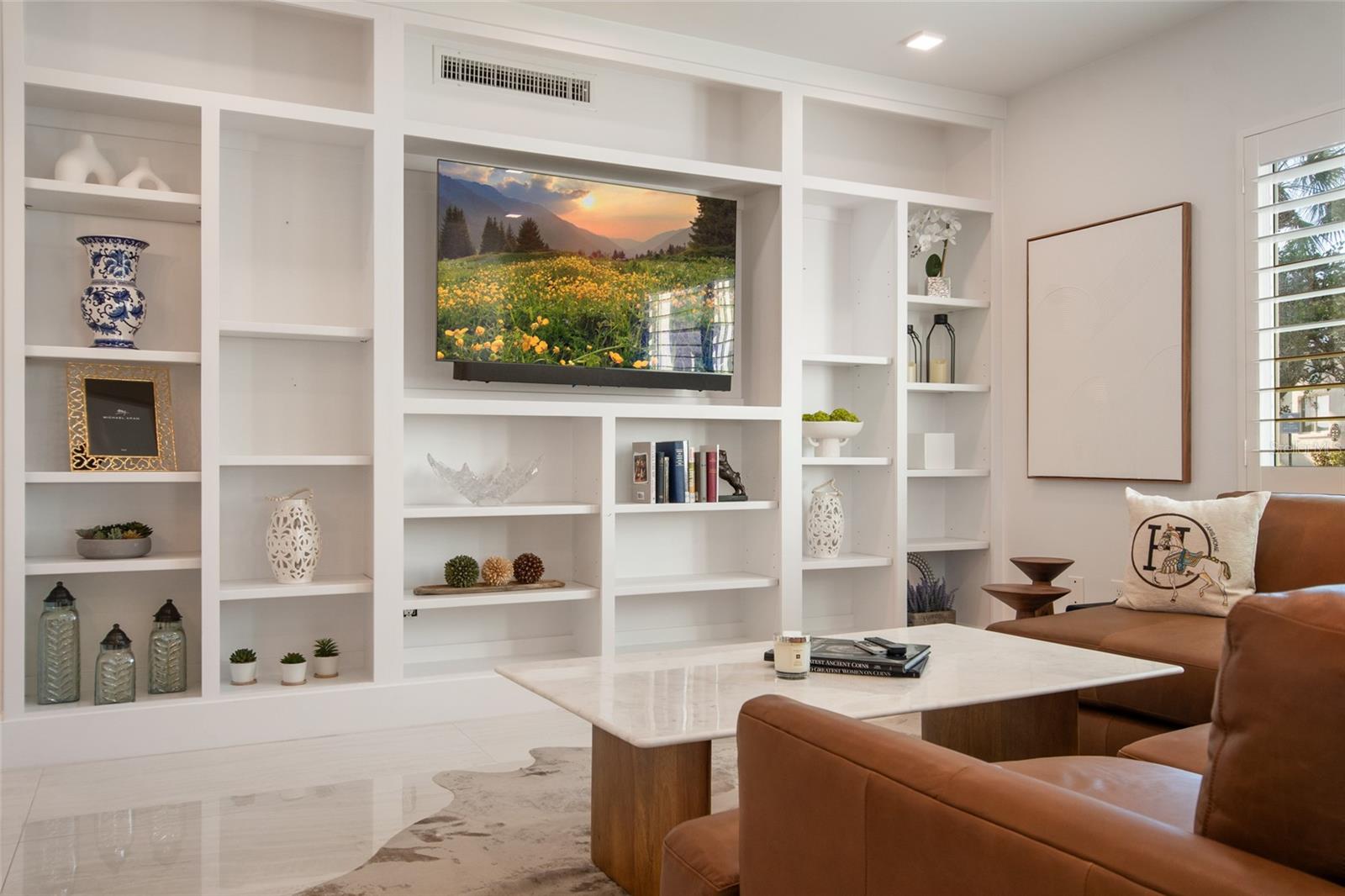 LAKE MAITLAND TERRACE APTS - Residential