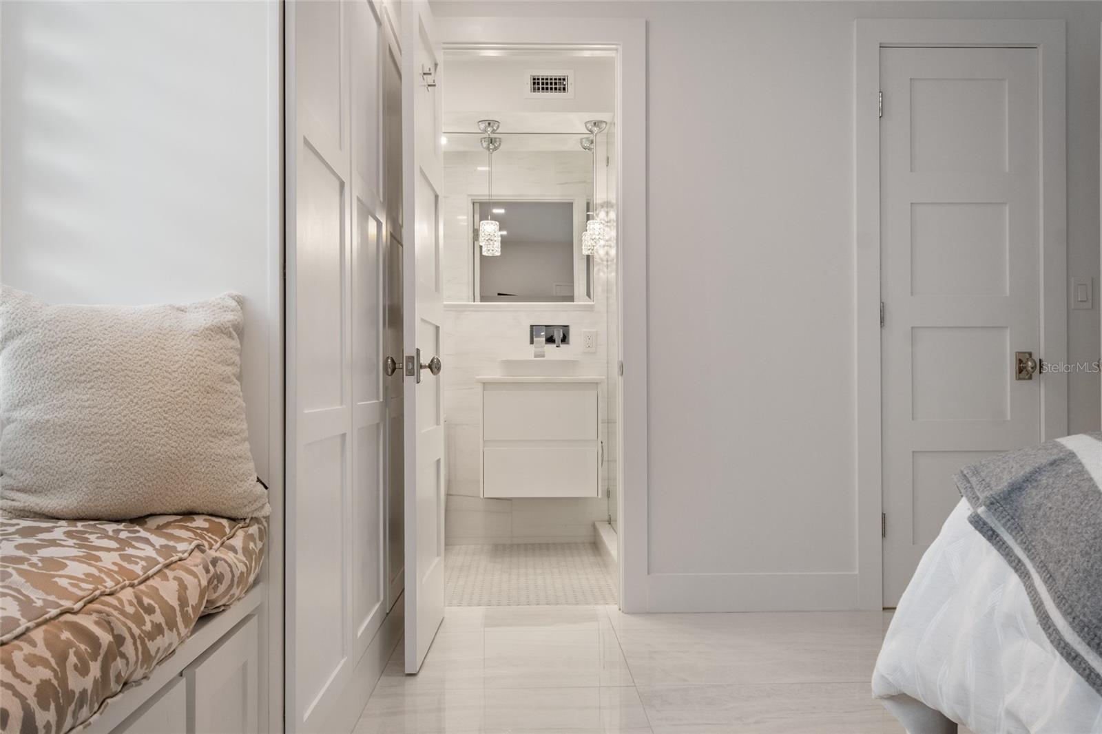 LAKE MAITLAND TERRACE APTS - Residential