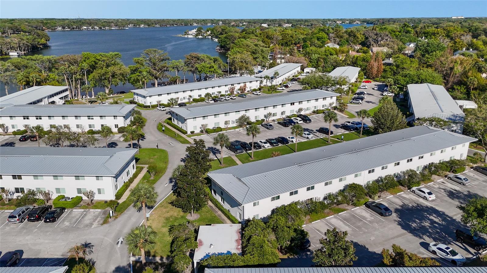 LAKE MAITLAND TERRACE APTS - Residential