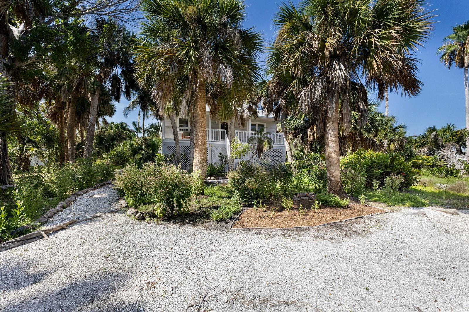 GOLDEN BEACH - Residential