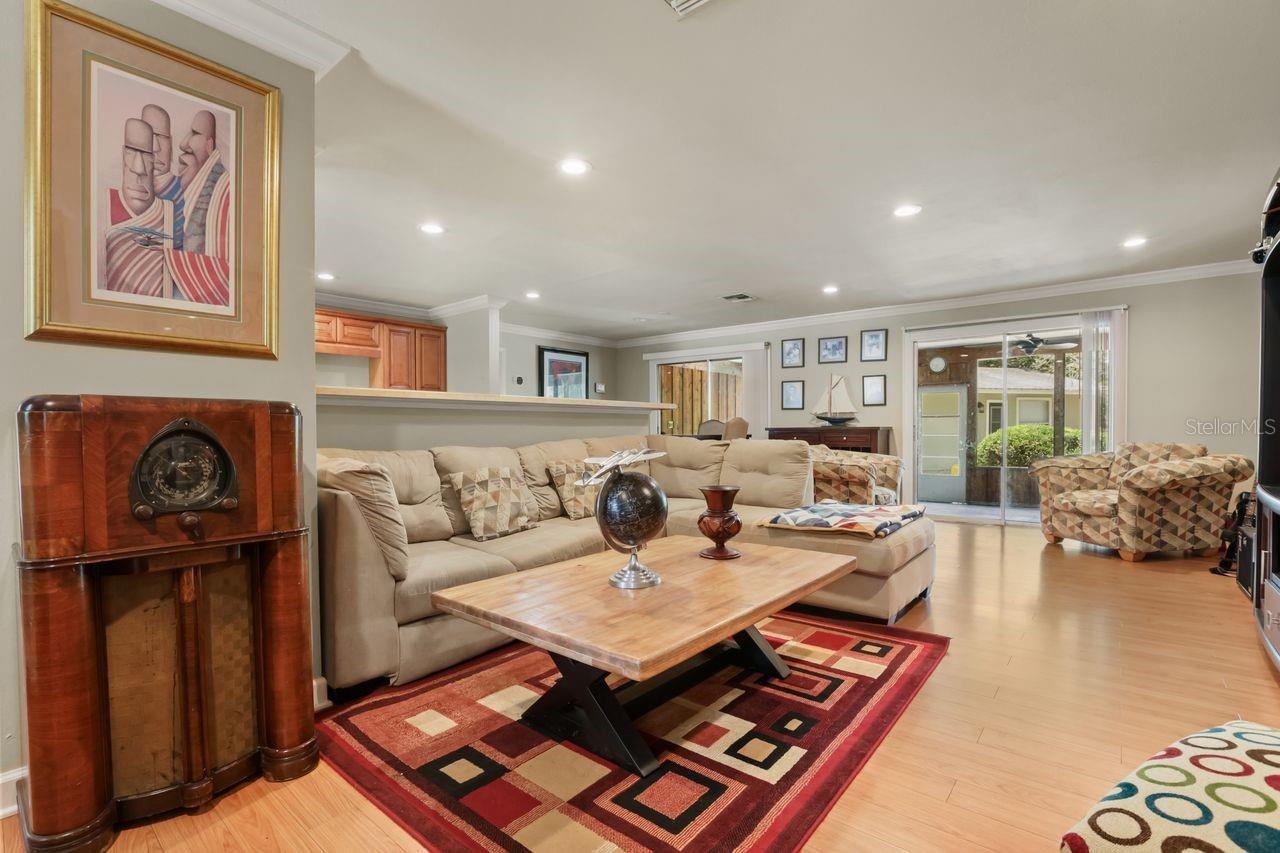 200 CROOKED OAK COURT