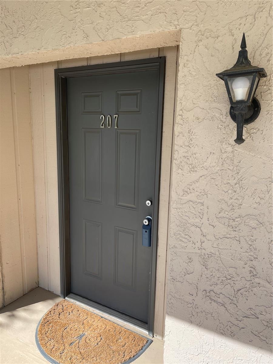 View SEMINOLE, FL 33777 condo
