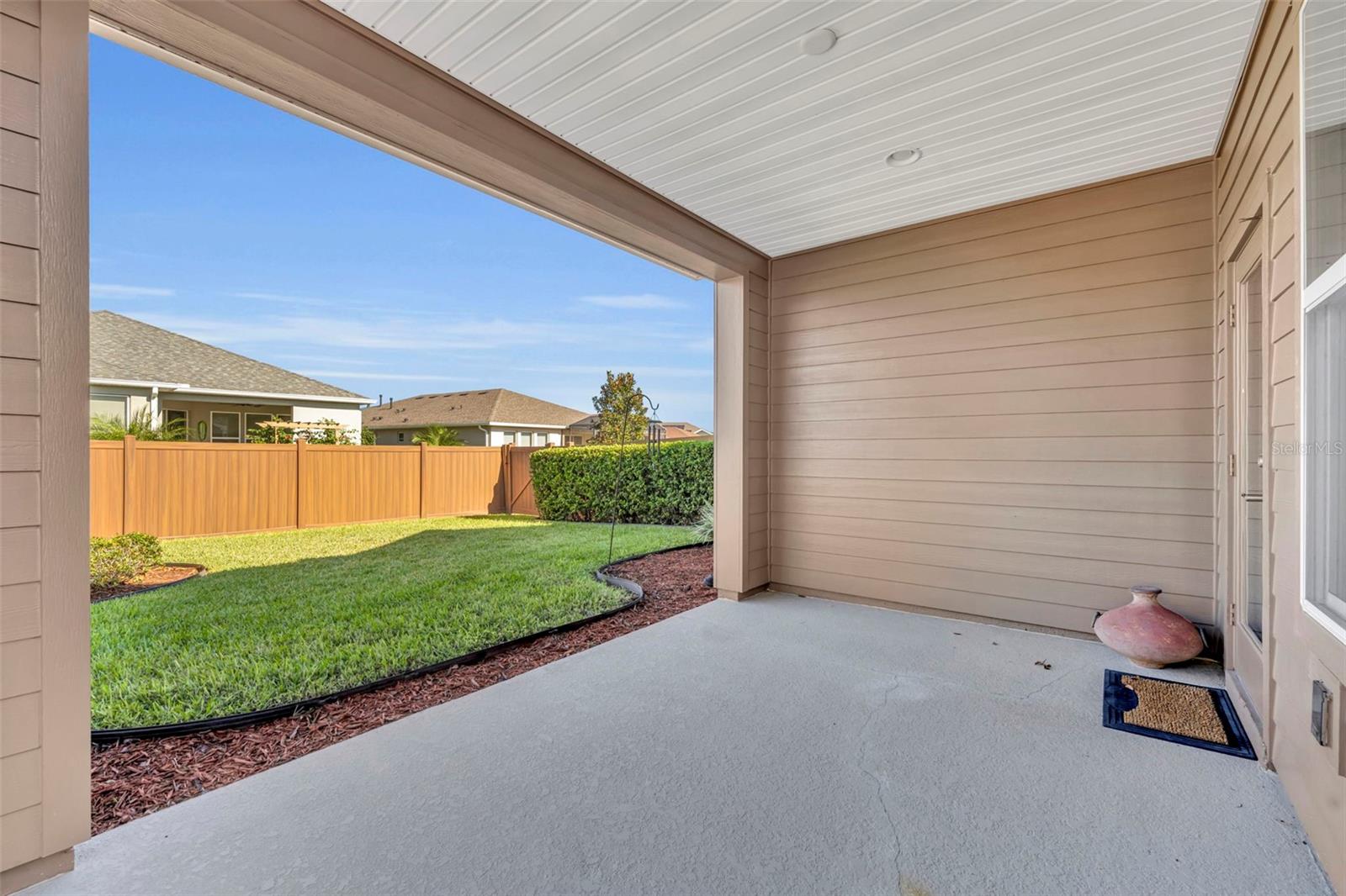 CASCADES/GROVELAND PH 6 - Residential