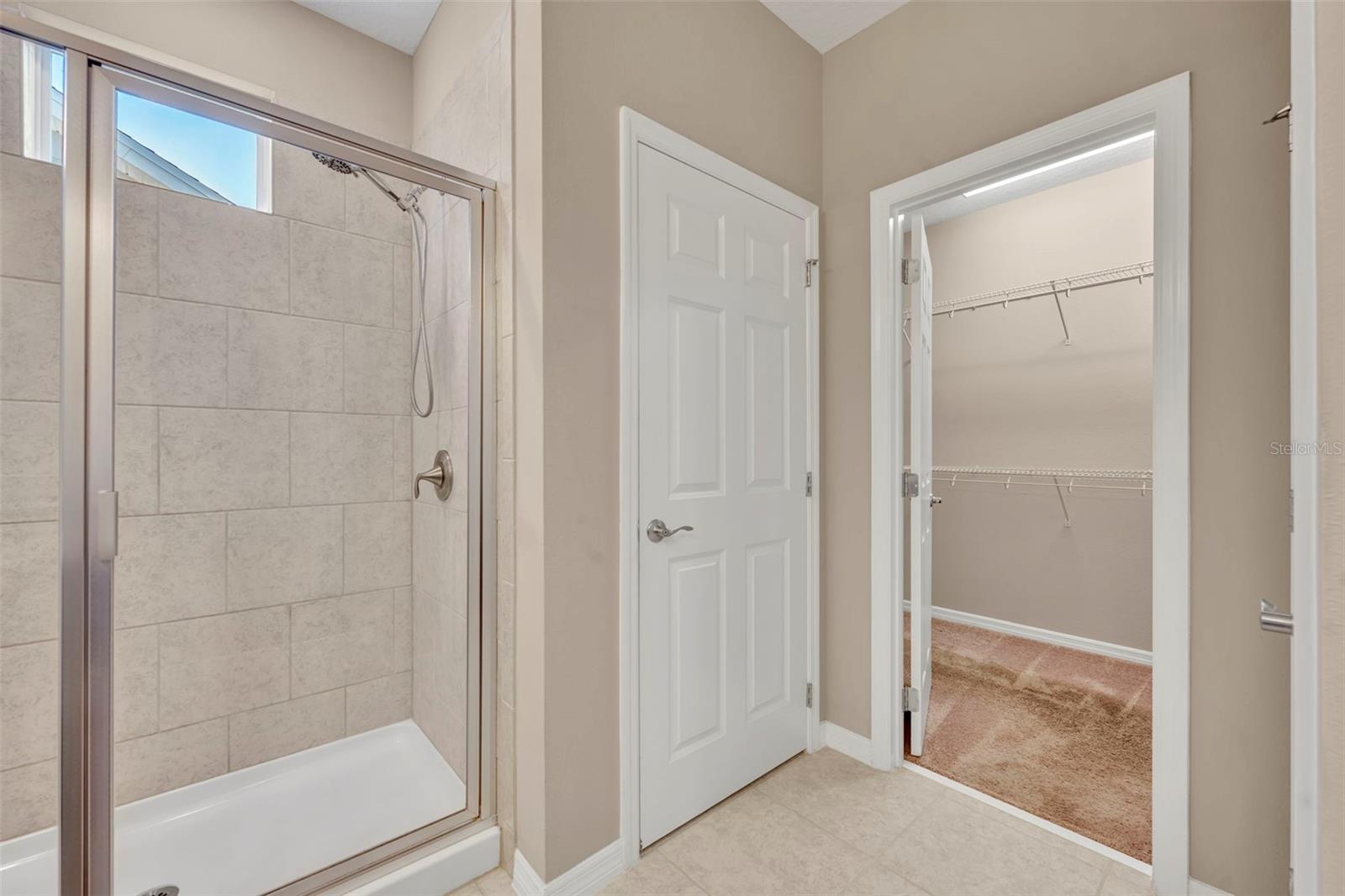 CASCADES/GROVELAND PH 6 - Residential