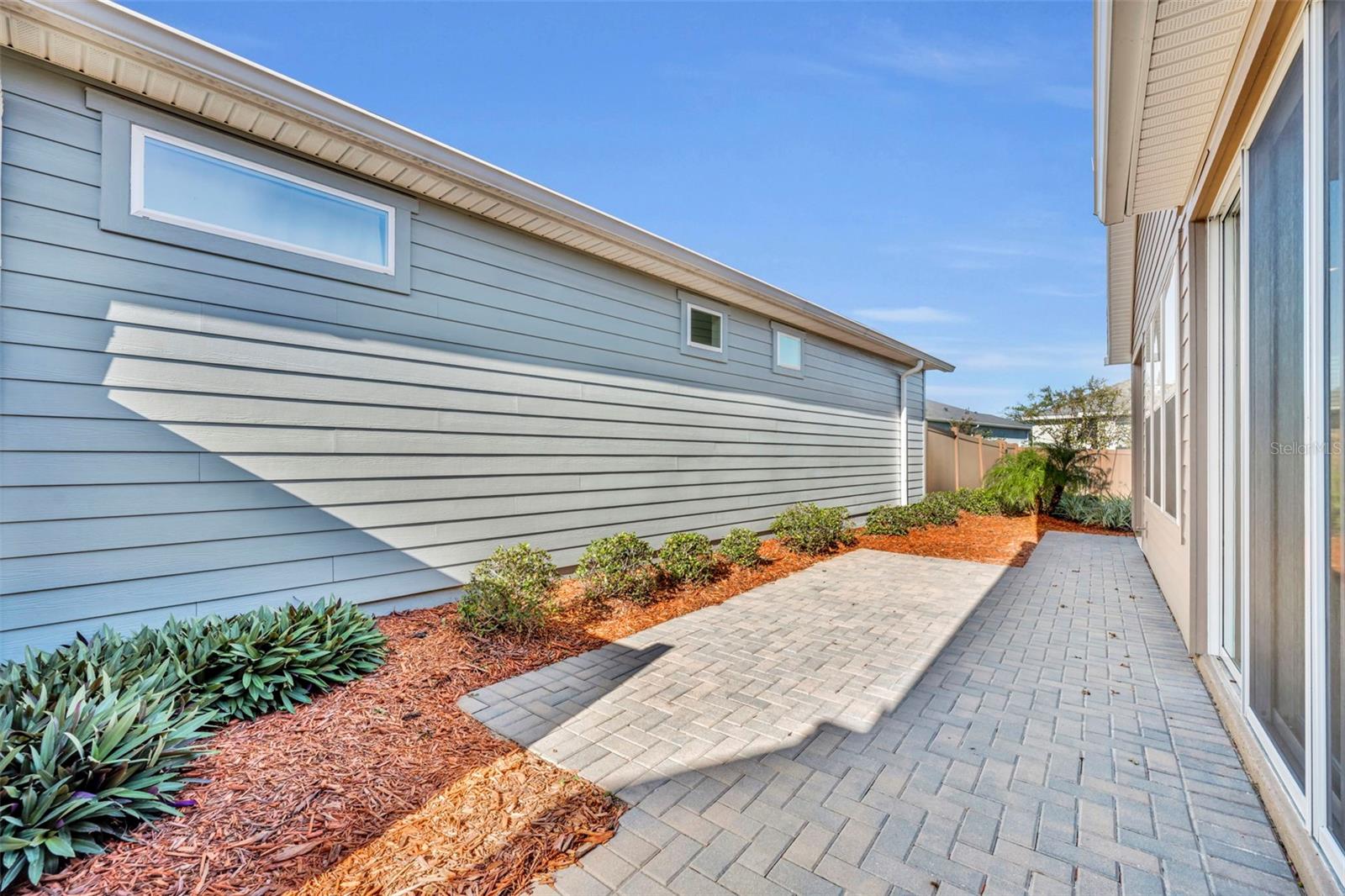 CASCADES/GROVELAND PH 6 - Residential