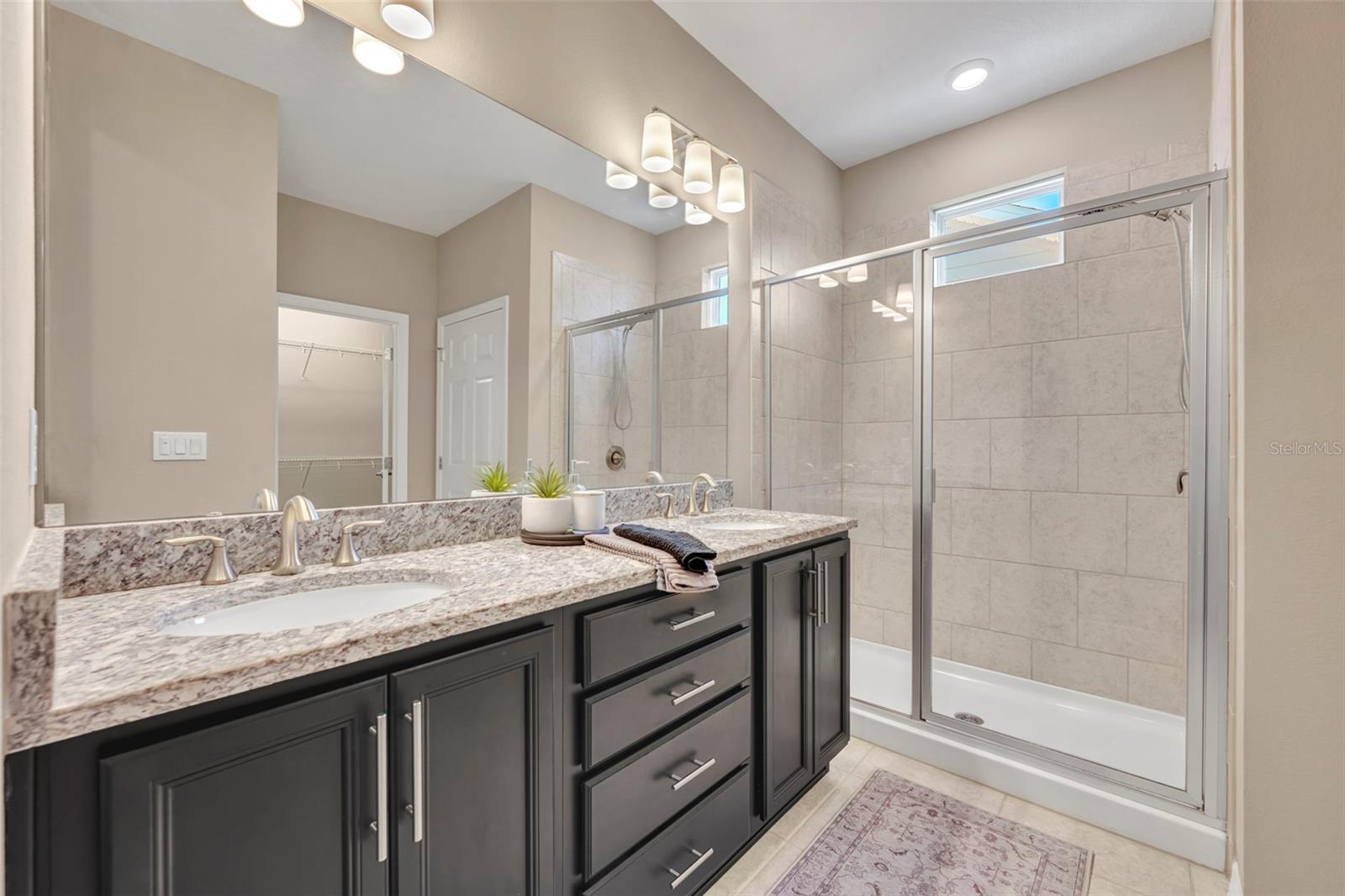 CASCADES/GROVELAND PH 6 - Residential