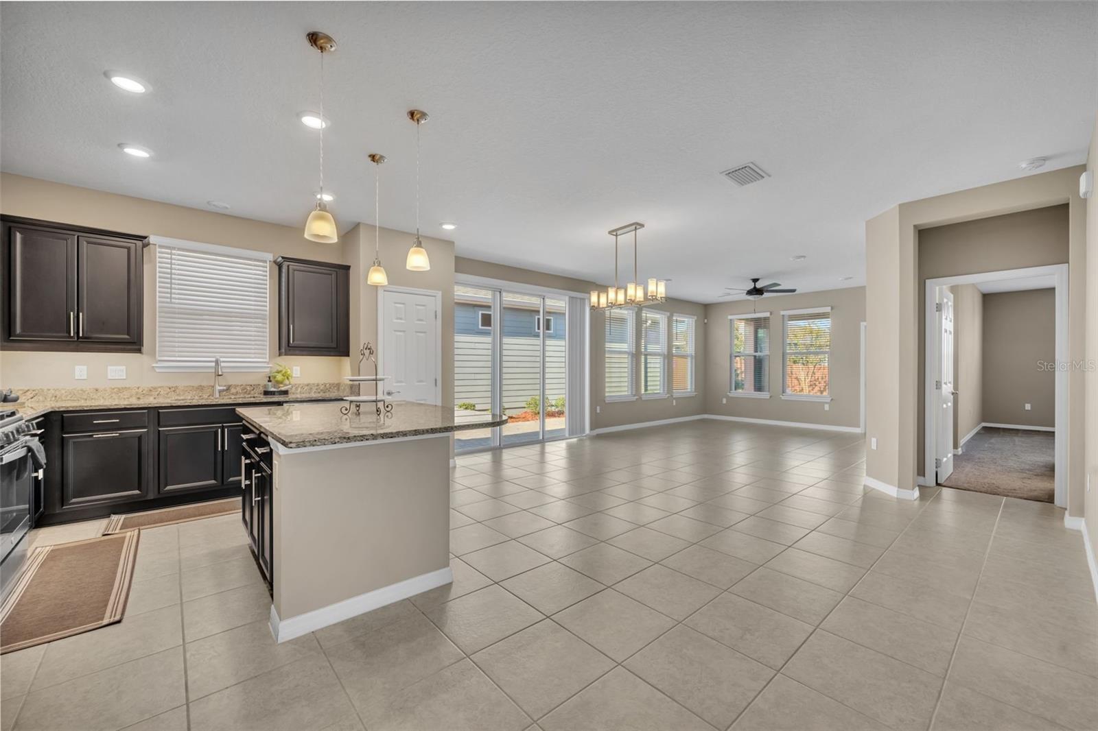 CASCADES/GROVELAND PH 6 - Residential