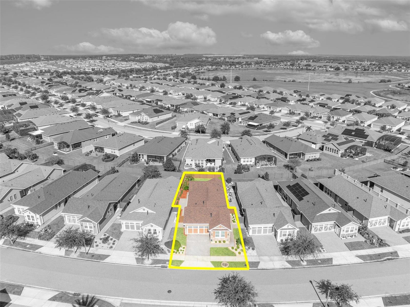 CASCADES/GROVELAND PH 6 - Residential