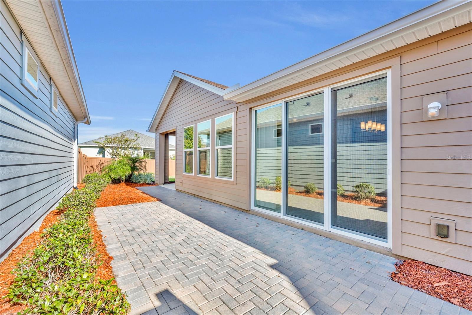 CASCADES/GROVELAND PH 6 - Residential