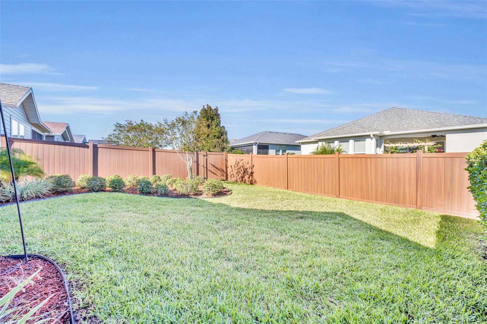 CASCADES/GROVELAND PH 6 - Residential