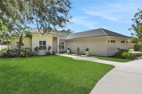 A home in WINTER HAVEN