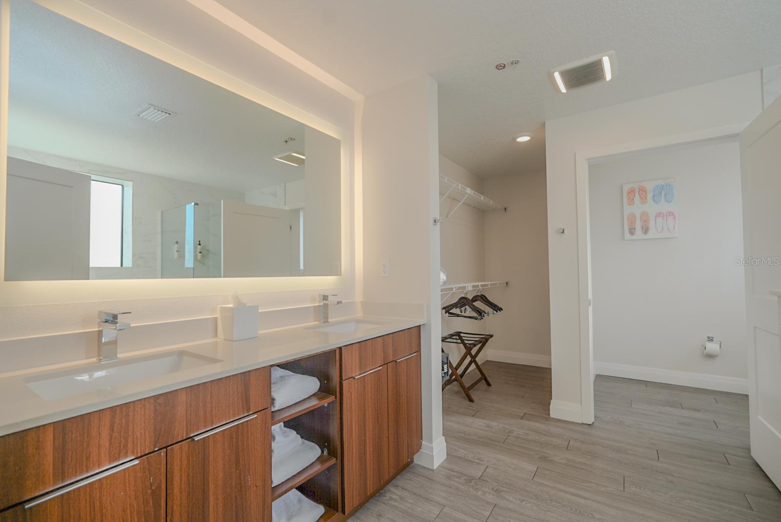 GROVE RESORT AND SPA HOTEL CONDOMINIUM 2 201903961 - Residential