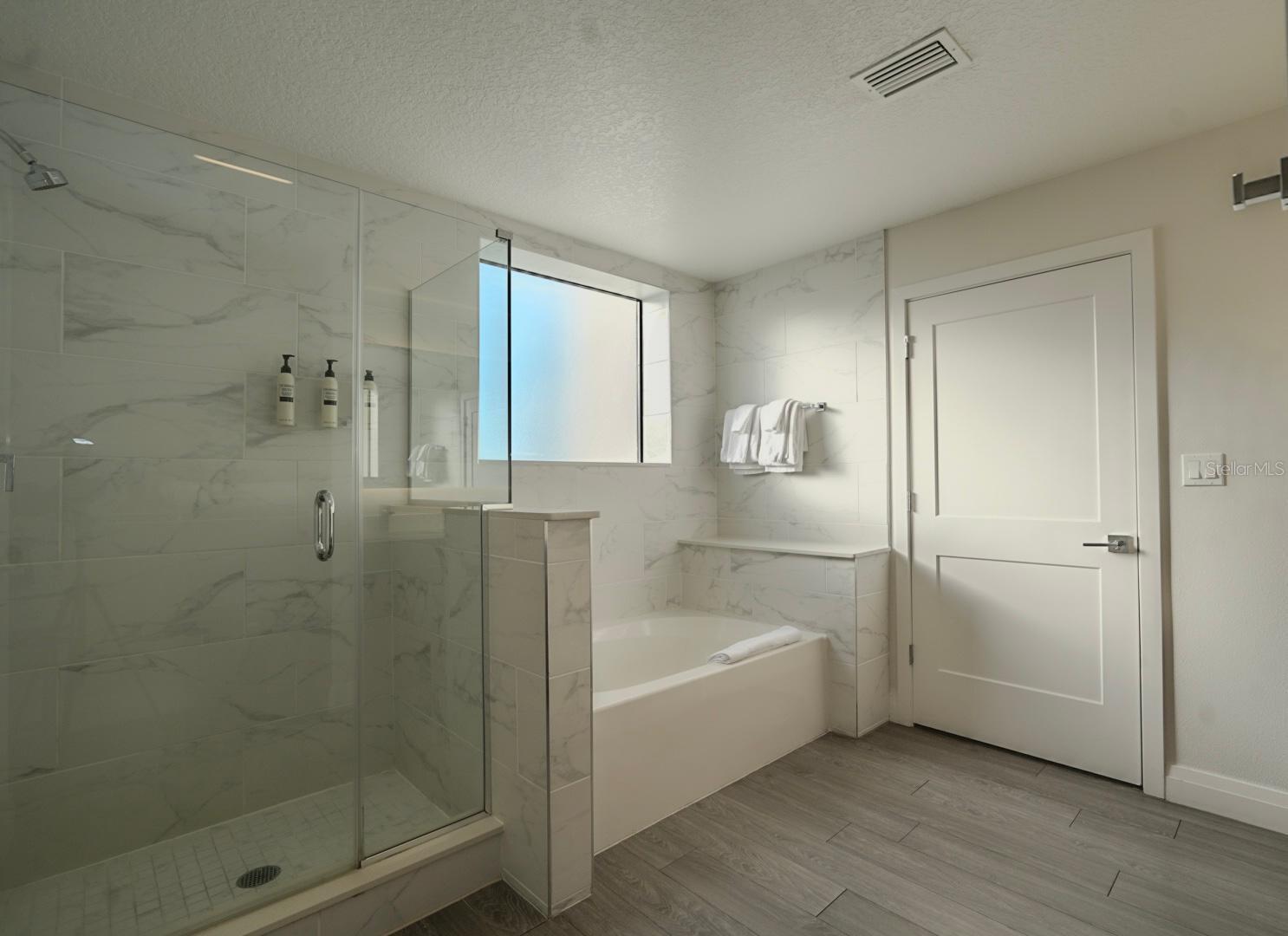 GROVE RESORT AND SPA HOTEL CONDOMINIUM 2 201903961 - Residential