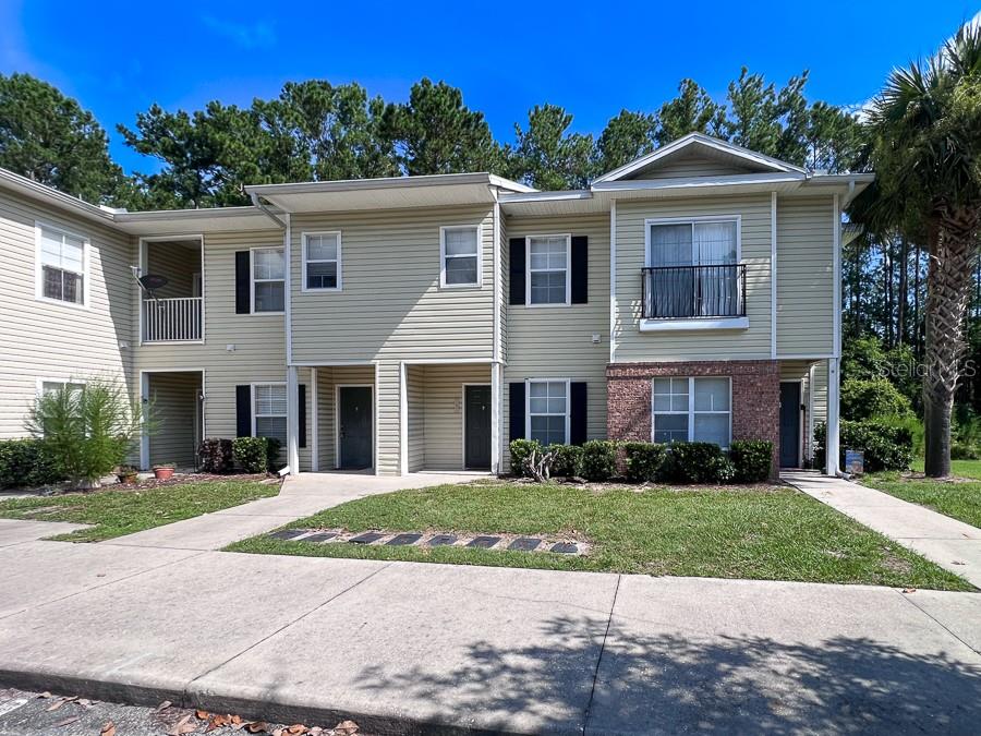 Available mid-August this spacious 2 bedroom, 2.5 bath townhome is located in Magnolia Place! The townhouse features durable vinyl plank and tile flooring throughout the main level, generously sized bedrooms and bathrooms, an enclosed patio perfect for relaxing or entertaining, a private storage room, and a full-size washer and dryer for added convenience. You'll enjoy all of the amenities that the community of Magnolia Place has to offer including, a Clubhouse with movie theater, Fitness Center, Pool, Business Center, a Playground and Tennis Courts. Rent includes one parking space in front of unit.
$60.00 Application Fee per adult
$60.00 Guarantor Fee (if Applicable)
$250.00 Leasing Fee (Due at Time of Lease Signing)