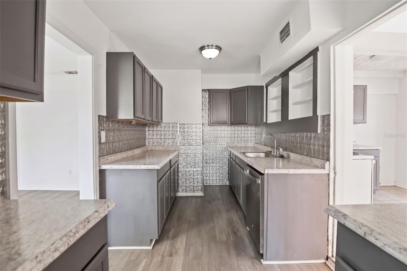 BELLE MEAD - Residential