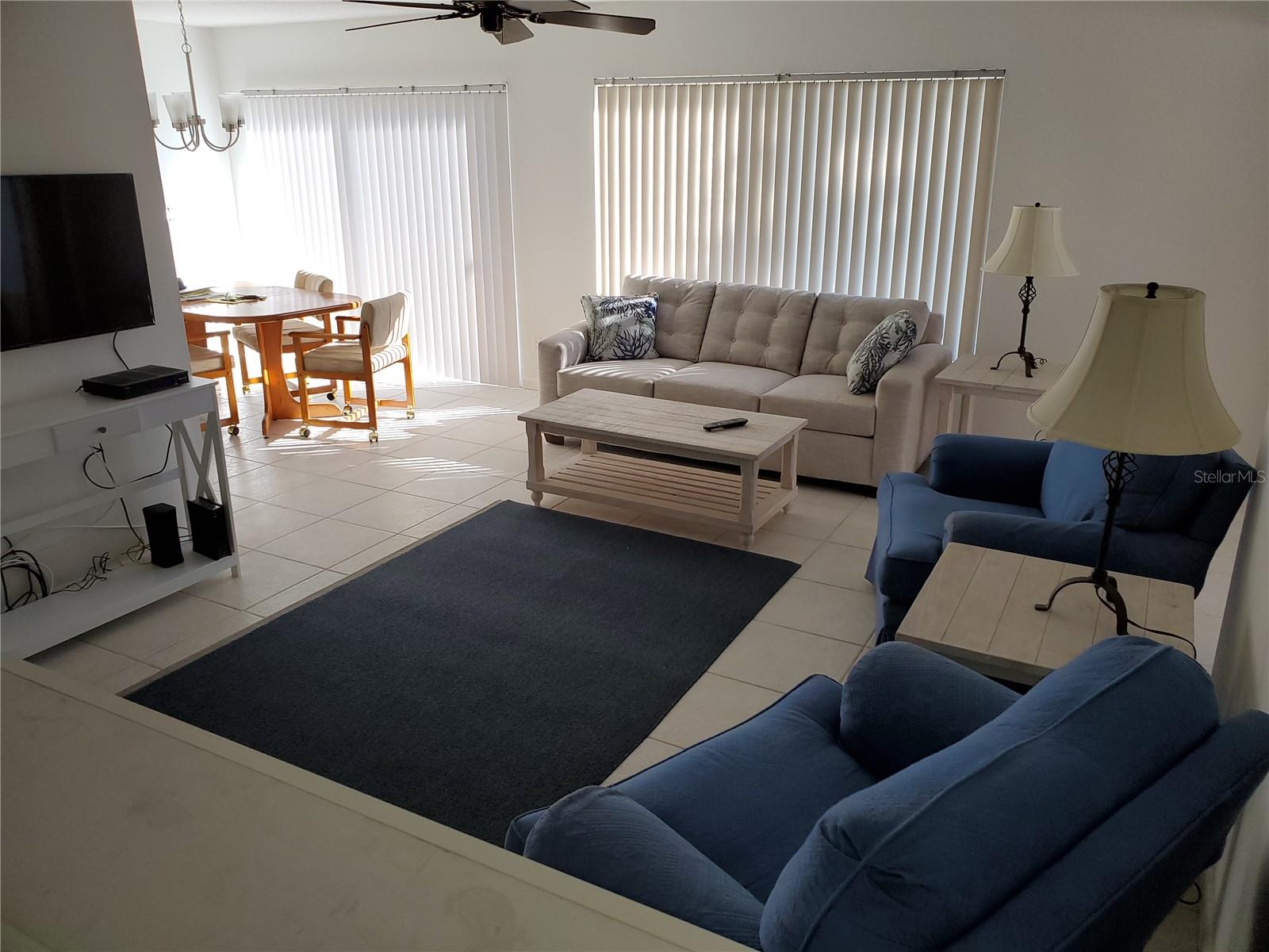 COUNTRY CLUB COVE - Residential